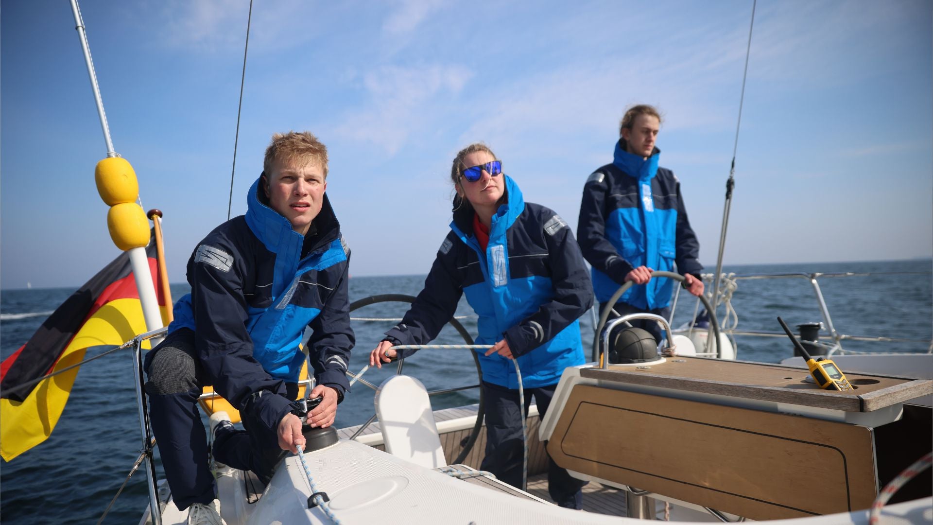 Crazy4Sailing Segelbekleidung im Einsatz auf einer Segelyacht